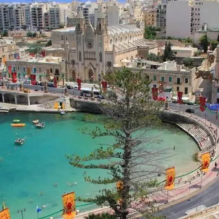 2 Bed In Heart Of St Julians - 5min From Seafront *