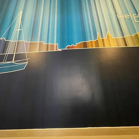 2 Bed In Heart Of St Julians - 5min From Seafront * Сент Джулианс