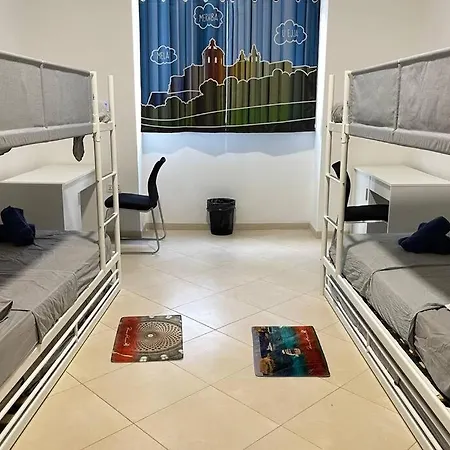 2 Bed In Heart Of St Julians - 5min From Seafront Апартаменты Сент Джулианс