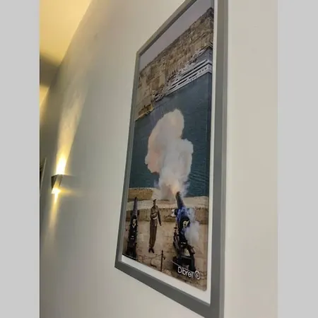 2 Bed In Heart Of St Julians - 5min From Seafront *